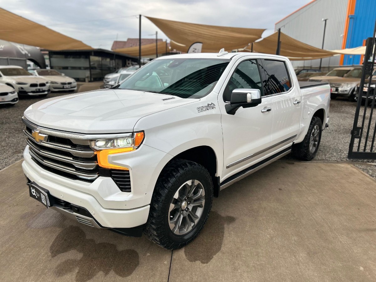 CHEVROLET SILVERADO 3.0 HIGH COUNTRY 4X4 2023 EXCELENTE ESTADO. - FULL MOTOR