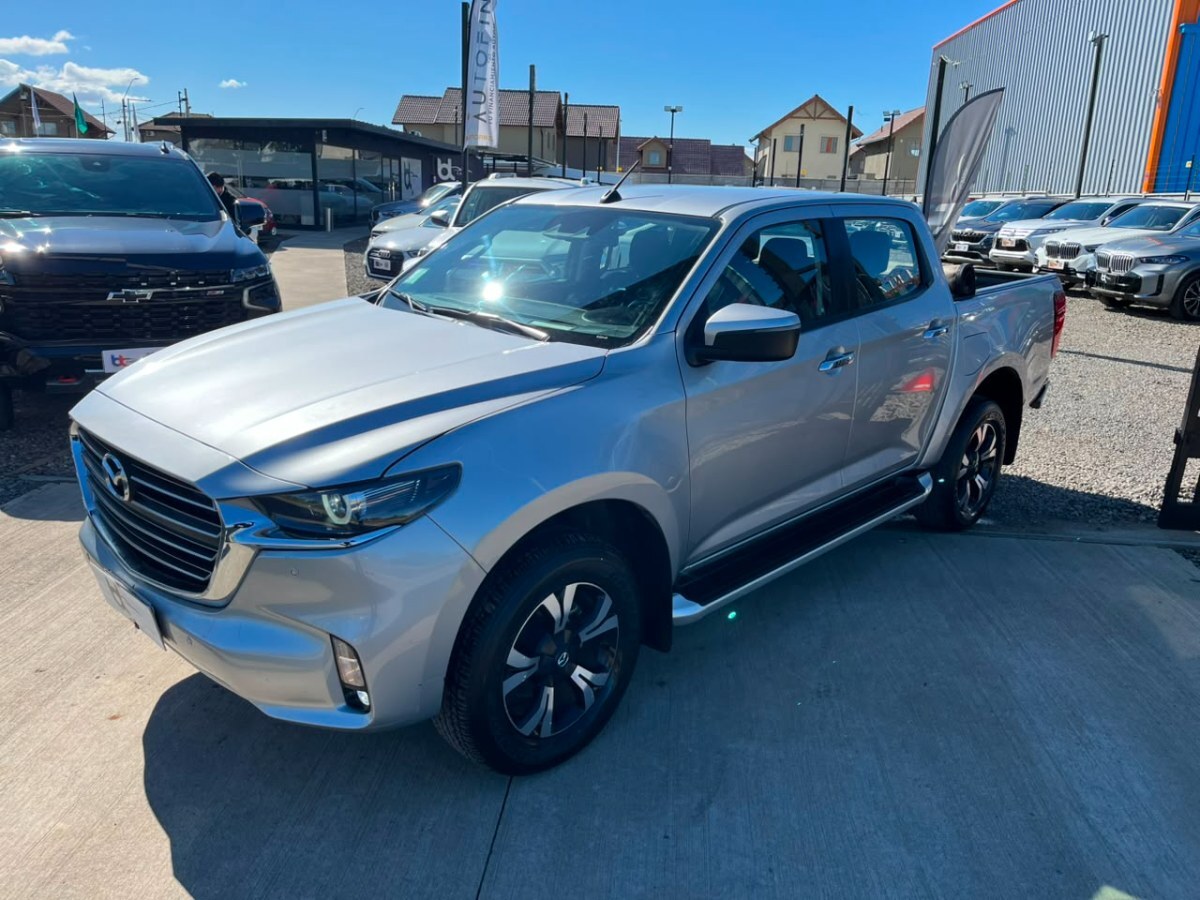MAZDA BT-50 HIGH 4X4 3.0 AUT 2022 EXCELENTE ESTADO - MANTENCIONES MARCA - UNICO DUEÑ - FULL MOTOR
