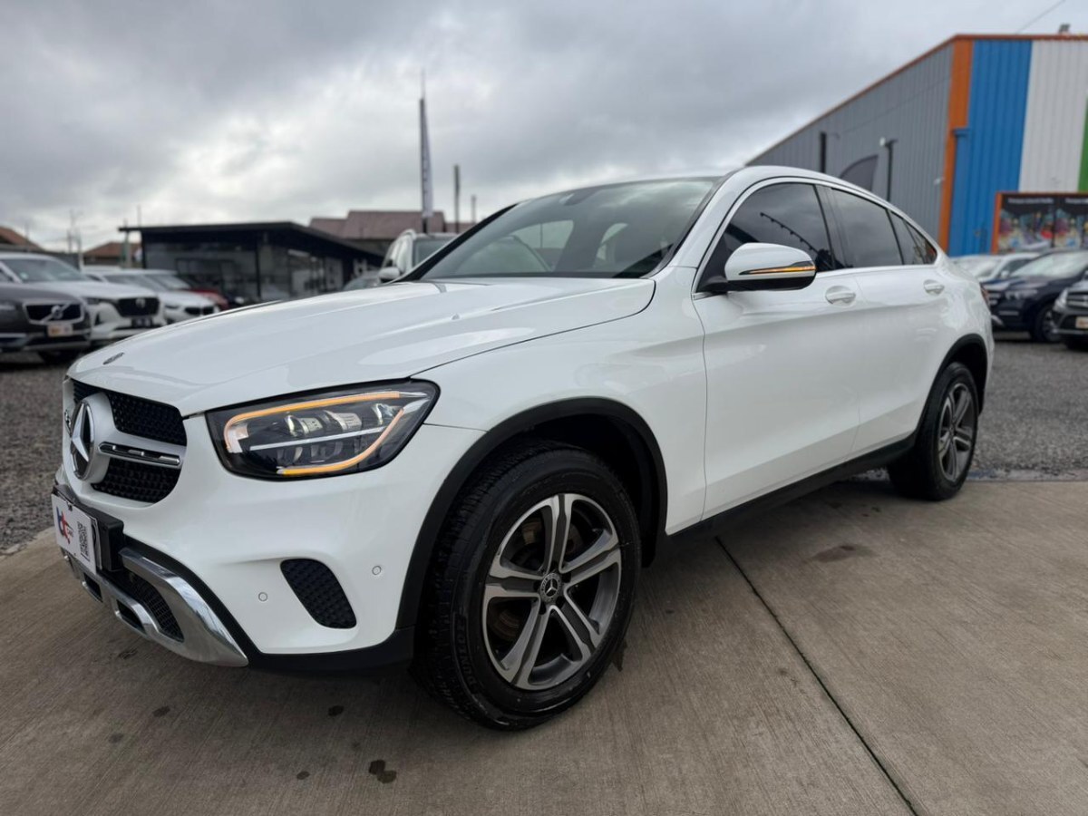 MERCEDES-BENZ GLC 200 COUPE 2.0 AT 2022 EXCELENTE ESTADO. - FULL MOTOR