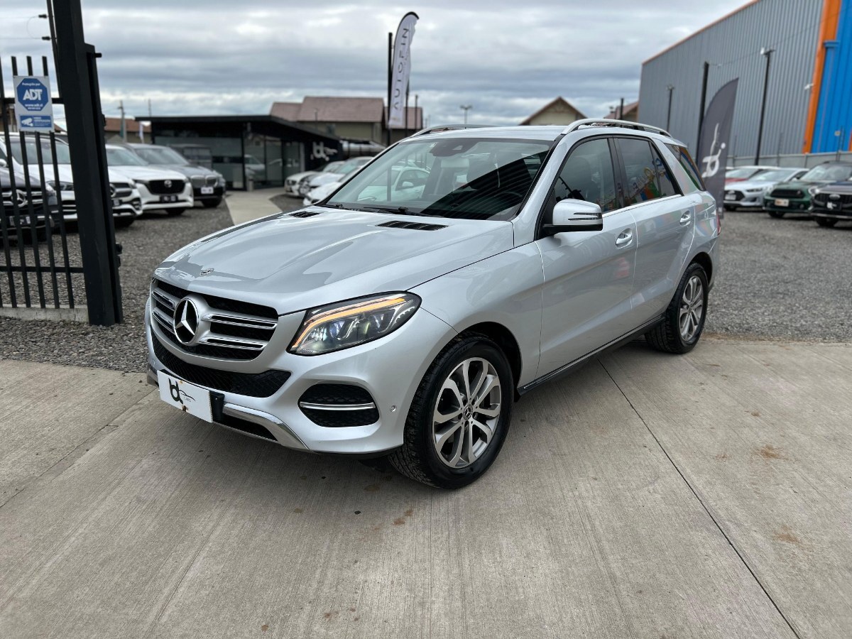 MERCEDES-BENZ GLE 250D 4MATIC 2020 EXCELENTE ESTADO, MANTENCIONES EN MARCA - FULL MOTOR