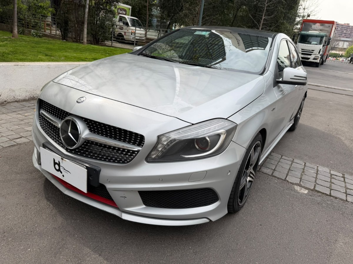 MERCEDES-BENZ A250 CGI 2.0 AUT 2016 EXCELENTE ESTADO - DOCUMENTACION AL DIA - FULL MOTOR