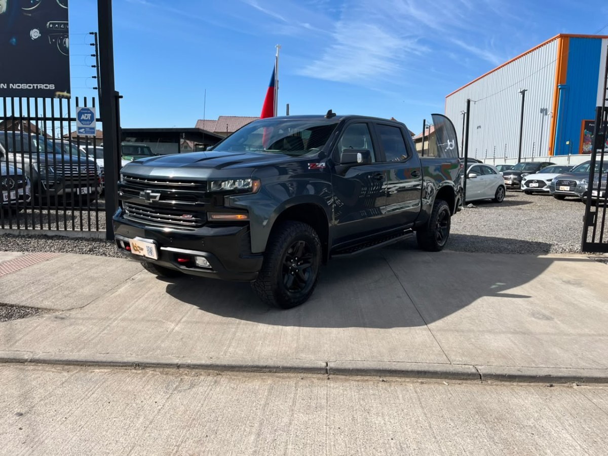 CHEVROLET SILVERADO LT 4X4 5.3 AT 2021 GRAN ESTADO - MANTENCIONES AL DÍA - FULL MOTOR