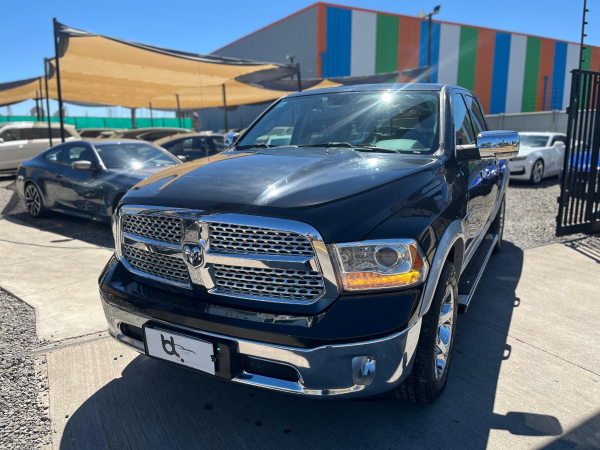 RAM 1500 LARAMIE 4X4 3.0 AUT 2018 UNICO DUEÑO, MANTENCIONES EN MARCA - FULL MOTOR