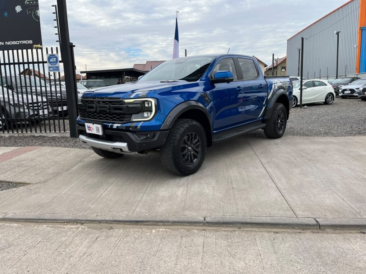 FORD RANGER RAPTOR 4X4 3.0 2025 GRAN ESTADO - MANTENCIONES AL DÍA - FULL MOTOR