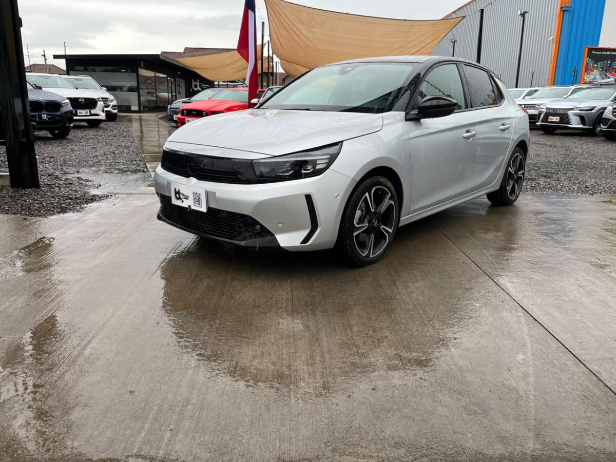 OPEL CORSA 1.2 2024 UNICO DUEÑO - MANTENCIONES EN LA MARCA - DOS LLAVE - FULL MOTOR