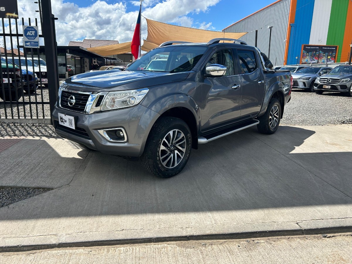 NISSAN NP300 2.3 LE DIESEL 4WD DOB.CAB. MT 2019 EXCELENTE ESTADO. - FULL MOTOR