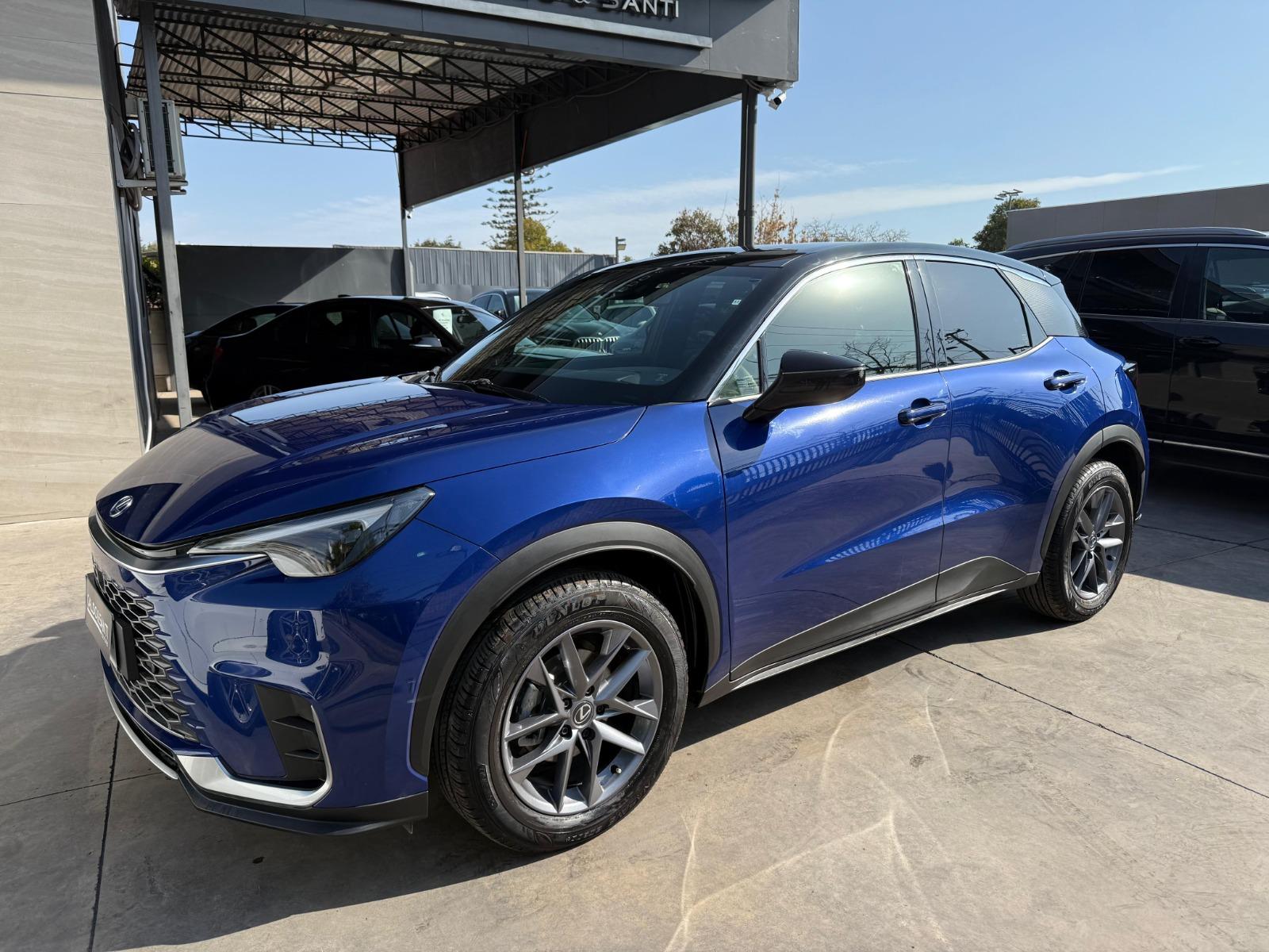 LEXUS LBX ACTIVE ACTIVE HYBRIDO 1.5 AT  2024 BUEN ESTADO, CON SUS 2 LLAVES - CALDO SANTI