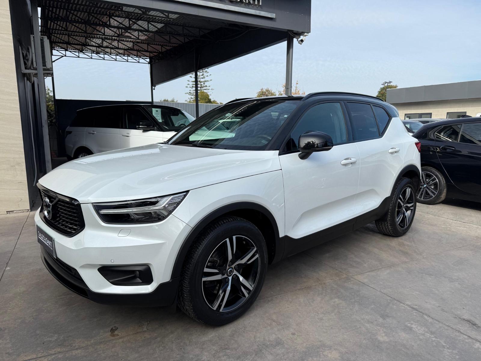 VOLVO XC40 T5 R- DESIGN 2.0 AT AWD 2019 BUEN ESTADO, CON SUS 2 LLAVES - CALDO SANTI