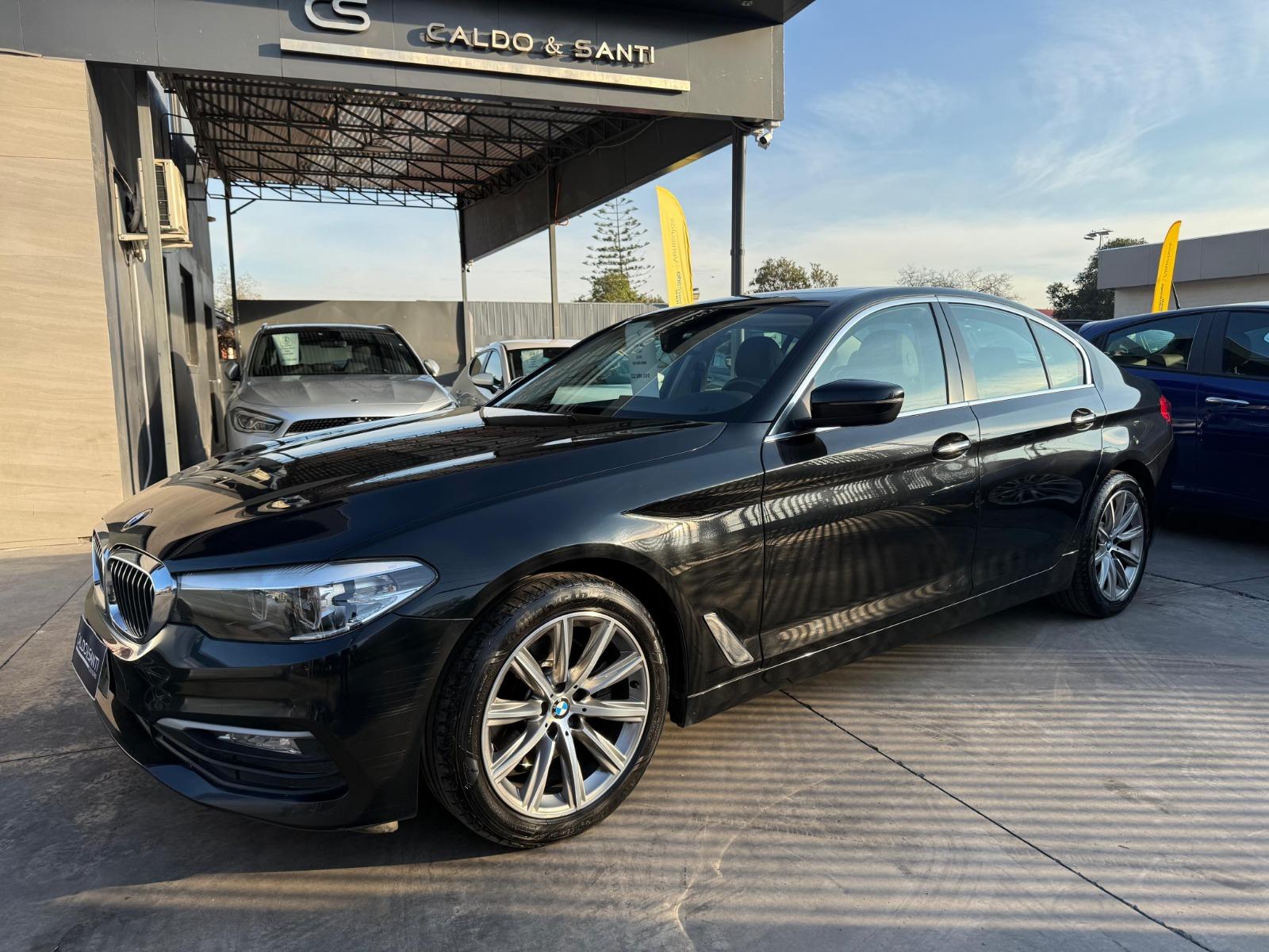 BMW 520 EXECUTIVE 2.0 AT  2019 BUEN ESTADO, CON SUS 2 LLAVES - CALDO SANTI