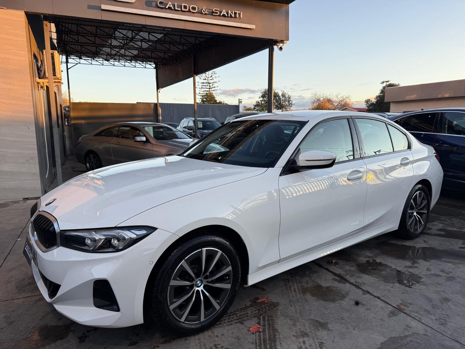 BMW 320 URBAN LCI 2.0 AT  TURBO 2024 BUEN ESTADO, CON SUS 2 LLAVES - CALDO SANTI
