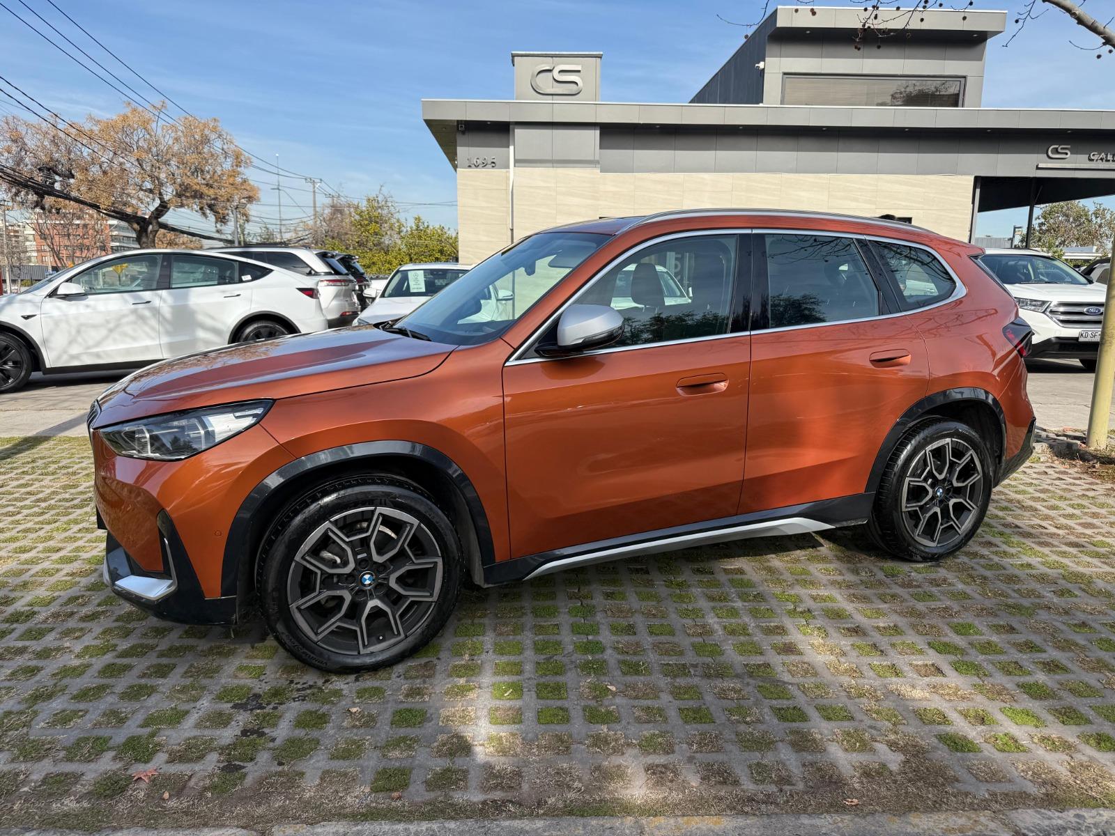BMW X1 SDRIVE18I XLINE 1.5 AT TURBO 2023 BUEN ESTADO, CON SUS 2 LLAVES - CALDO SANTI
