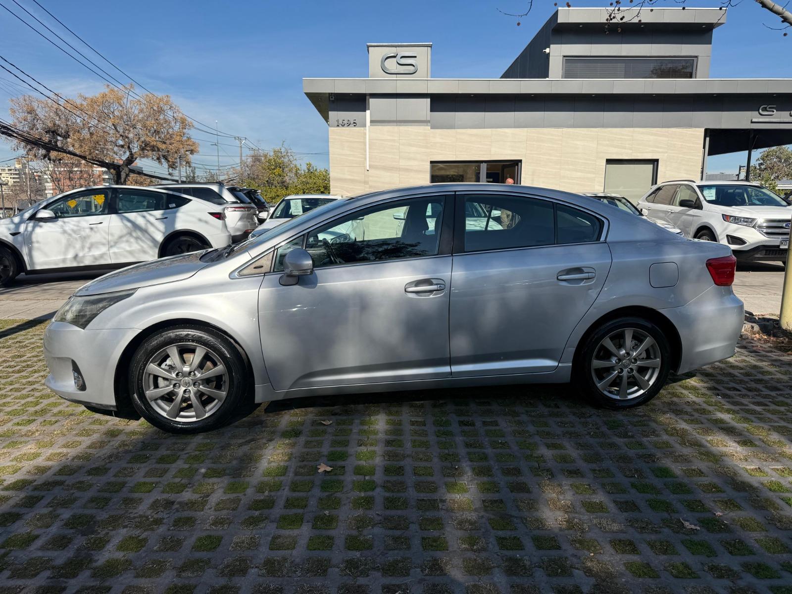 TOYOTA AVENSIS GLI 2.0 AT  2012 TAPIZ DE TELA, 1 LLAVE - 