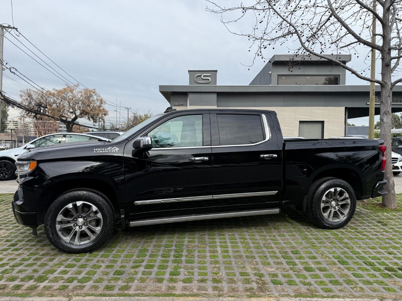 CHEVROLET SILVERADO HIGH COUNTRY 3.0 AT DIESEL 4X4 2023 BUEN ESTADO, CON SUS 2 LLAVES - FULL MOTOR