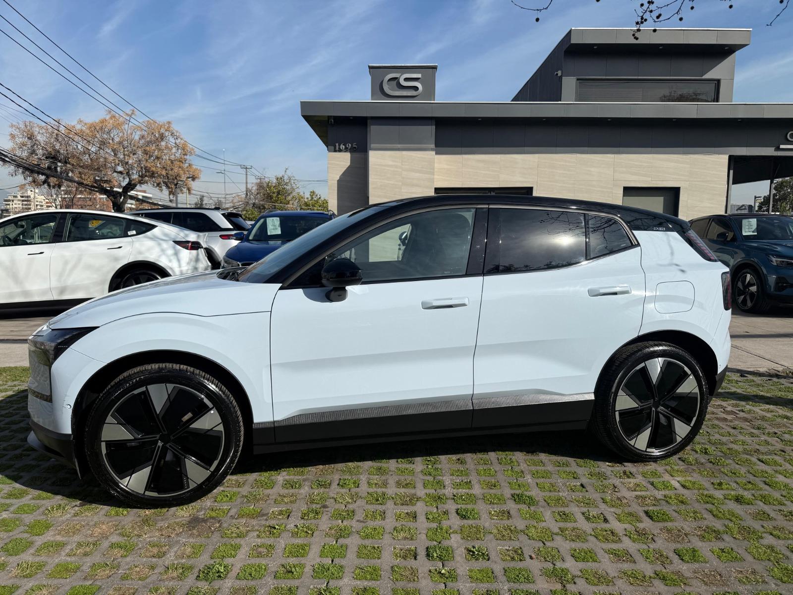 VOLVO EX30 E60 ULTRA ELECTRICO 2025 TECHO PANORAMICO - FULL MOTOR