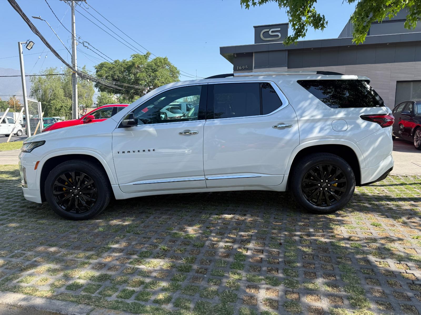 CHEVROLET TRAVERSE PREMIER 3.6 AT 4X4 2024 BUEN ESTADO, CON SUS 2 LLAVES - 
