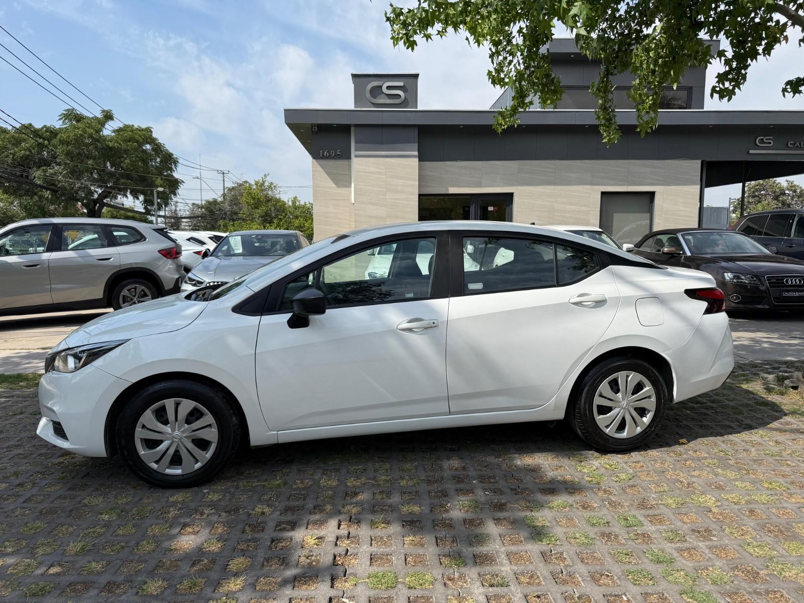 NISSAN VERSA SENSE 1.6 AT  2023 BUEN ESTADO, 2 LLAVES - CALDO SANTI