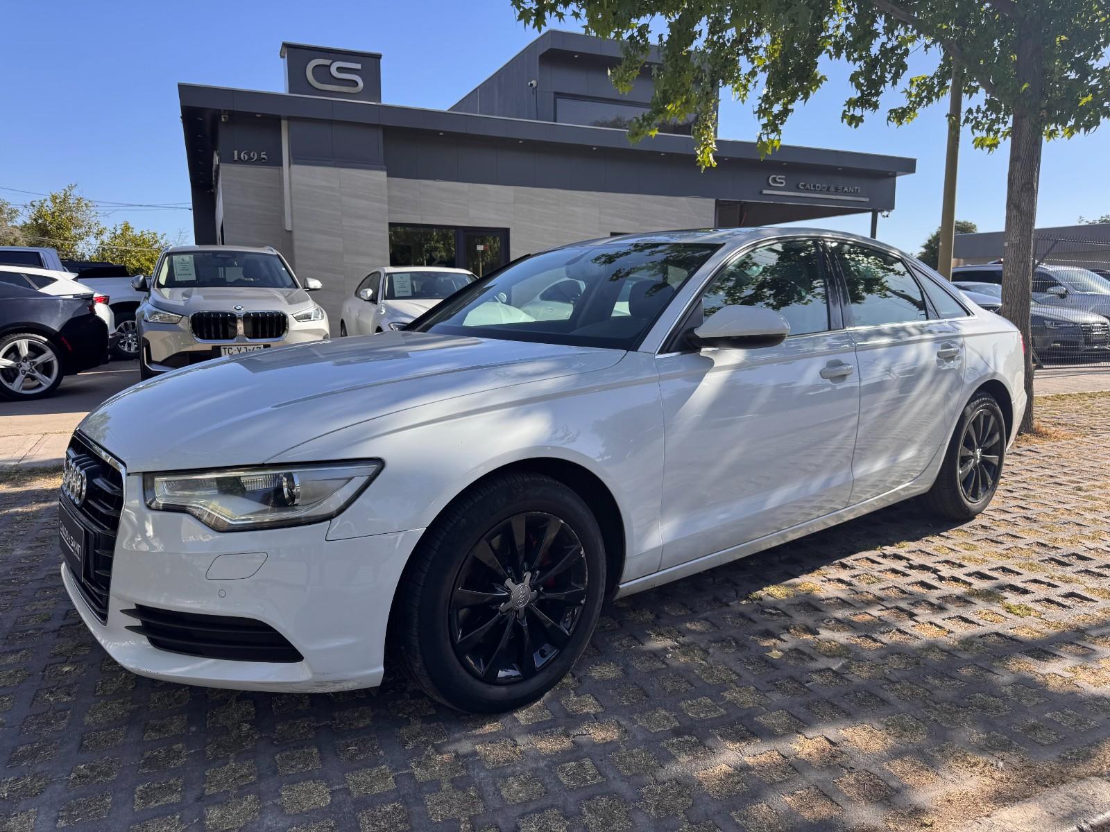 AUDI A6 FSI 2.0 AT BLACK EDITION 2013 BUEN ESTADO, CON SUS 2 LLAVES - 