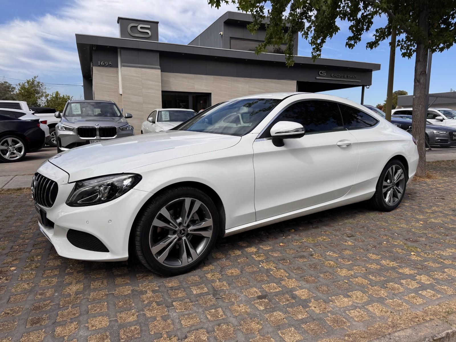 MERCEDES-BENZ C200 COUPÉ 2.0 AT 2017 BUEN ESTADO, CON SUS 2 LLAVES - 