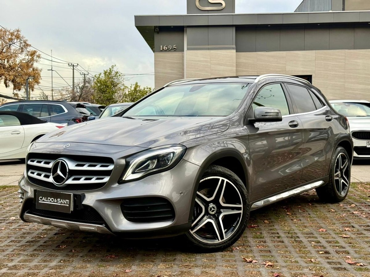 MERCEDES-BENZ GLA 250 2.0 AT 4MATIC 2019 Mantenciones en Kaufmann - FULL MOTOR