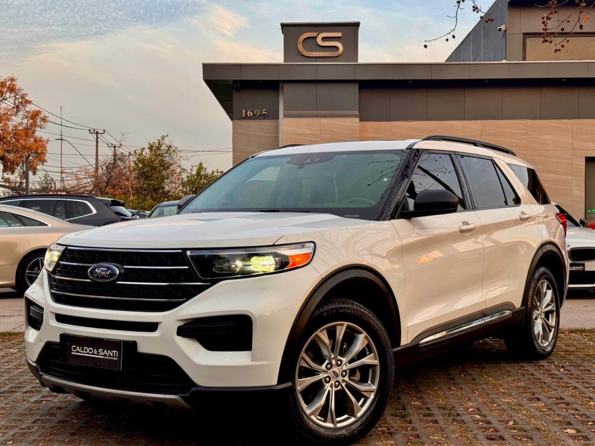 FORD EXPLORER XLT 2.3 AT ECOBOOST 4WD 2022 UNICO DUEÑO - CALDO SANTI