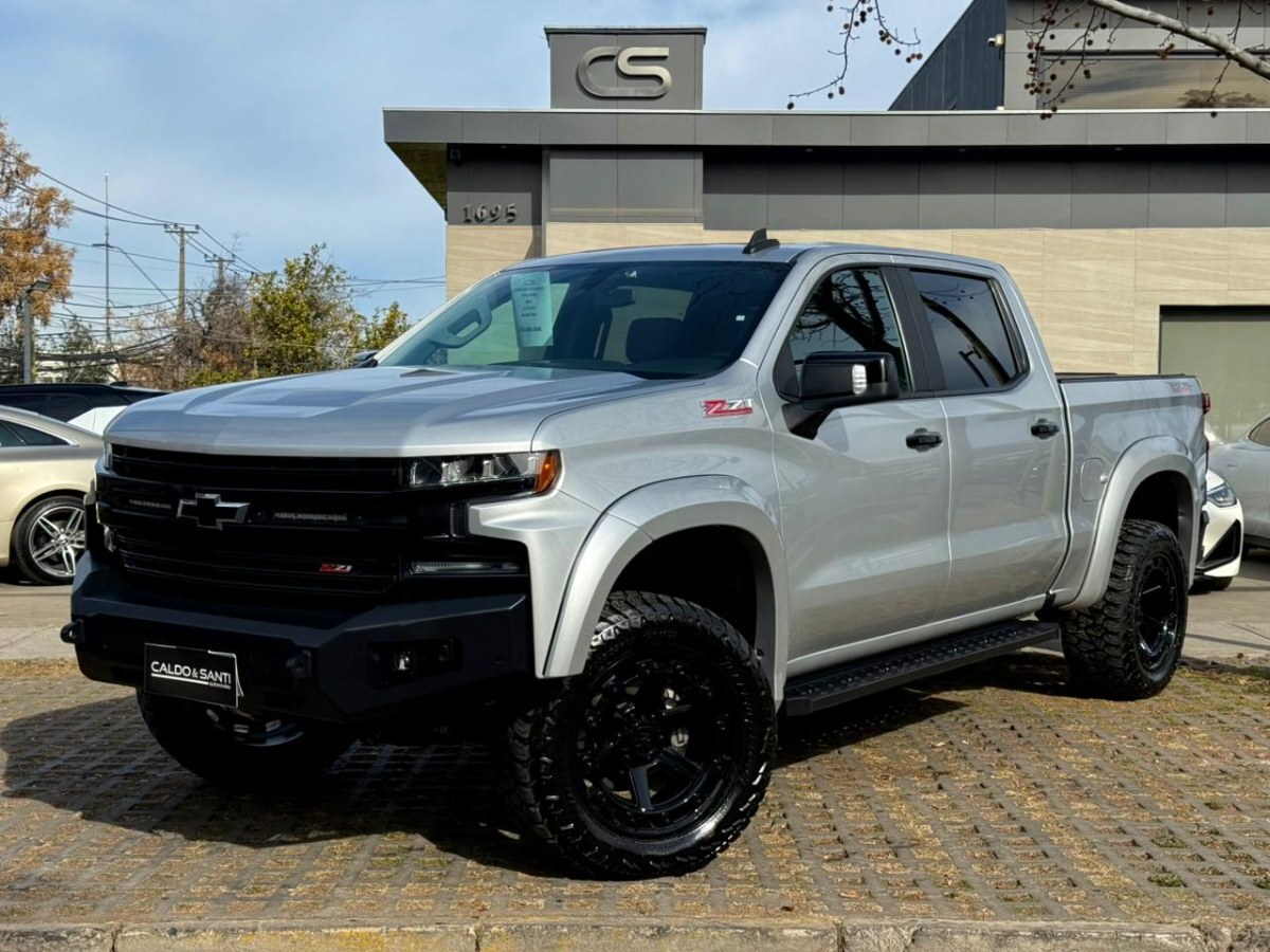 CHEVROLET SILVERADO LT TRAIL BOSS Z71 5.3L 4x4 FULL EQUIPADA 2022 PRECIO LIQUIDACION - FULL MOTOR