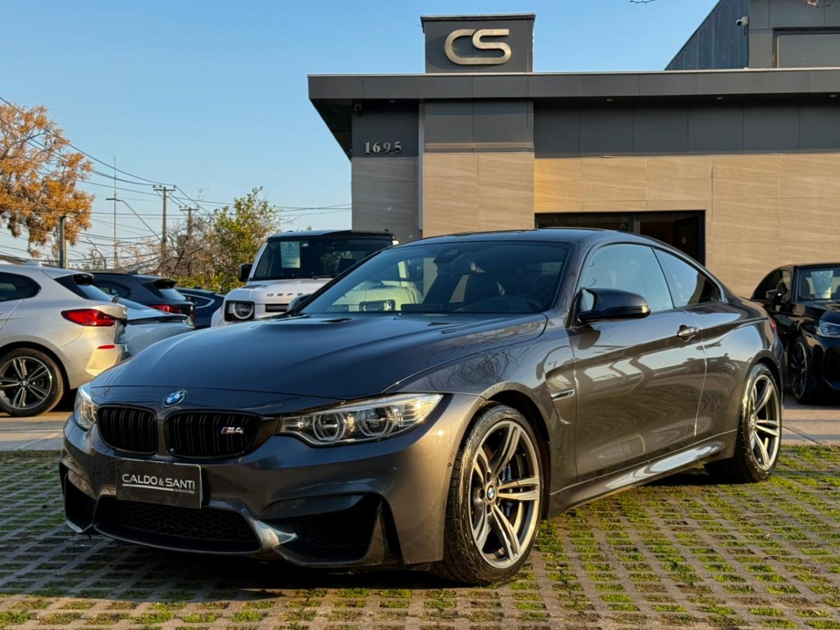 BMW M4 COUPE 3.0 AT  2017 IMPECABLE ESTADO, CON SUS 2 LLAVES - FULL MOTOR