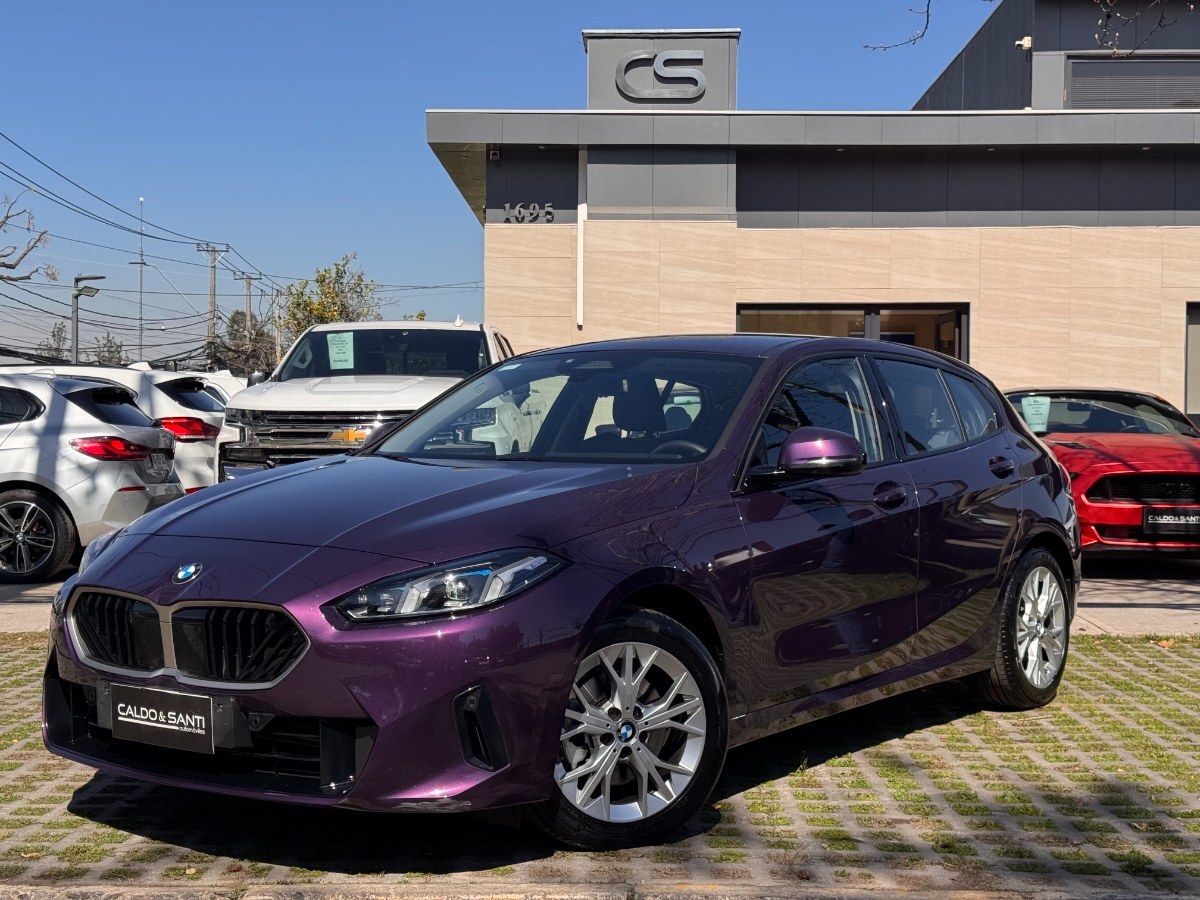 BMW 118 HATCHBACK 1.5 AT 2025 UNICO DUEÑO - FULL MOTOR