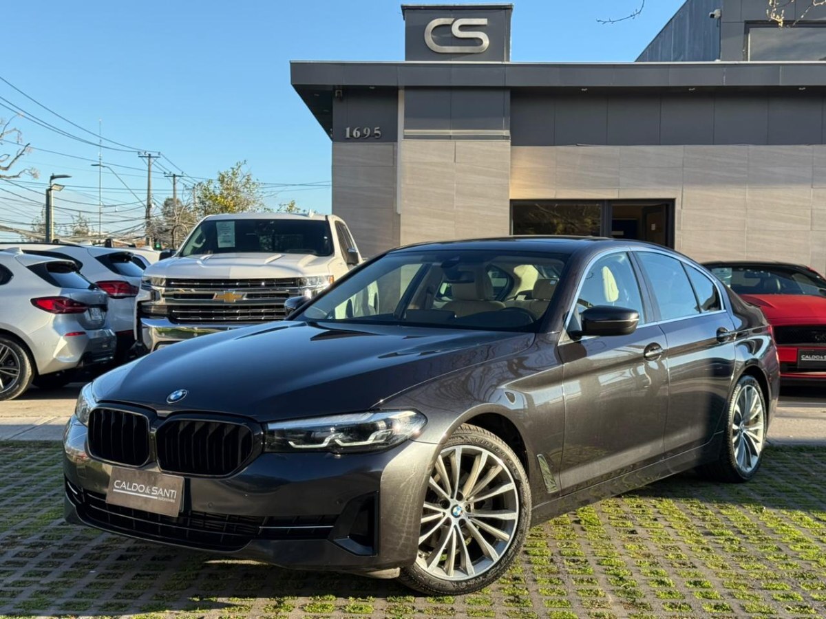 BMW 520D HERITAGE LCI 2.0 DIESEL 2021 IMPECABLE ESTADO, CON SUS 2 LLAVES - FULL MOTOR