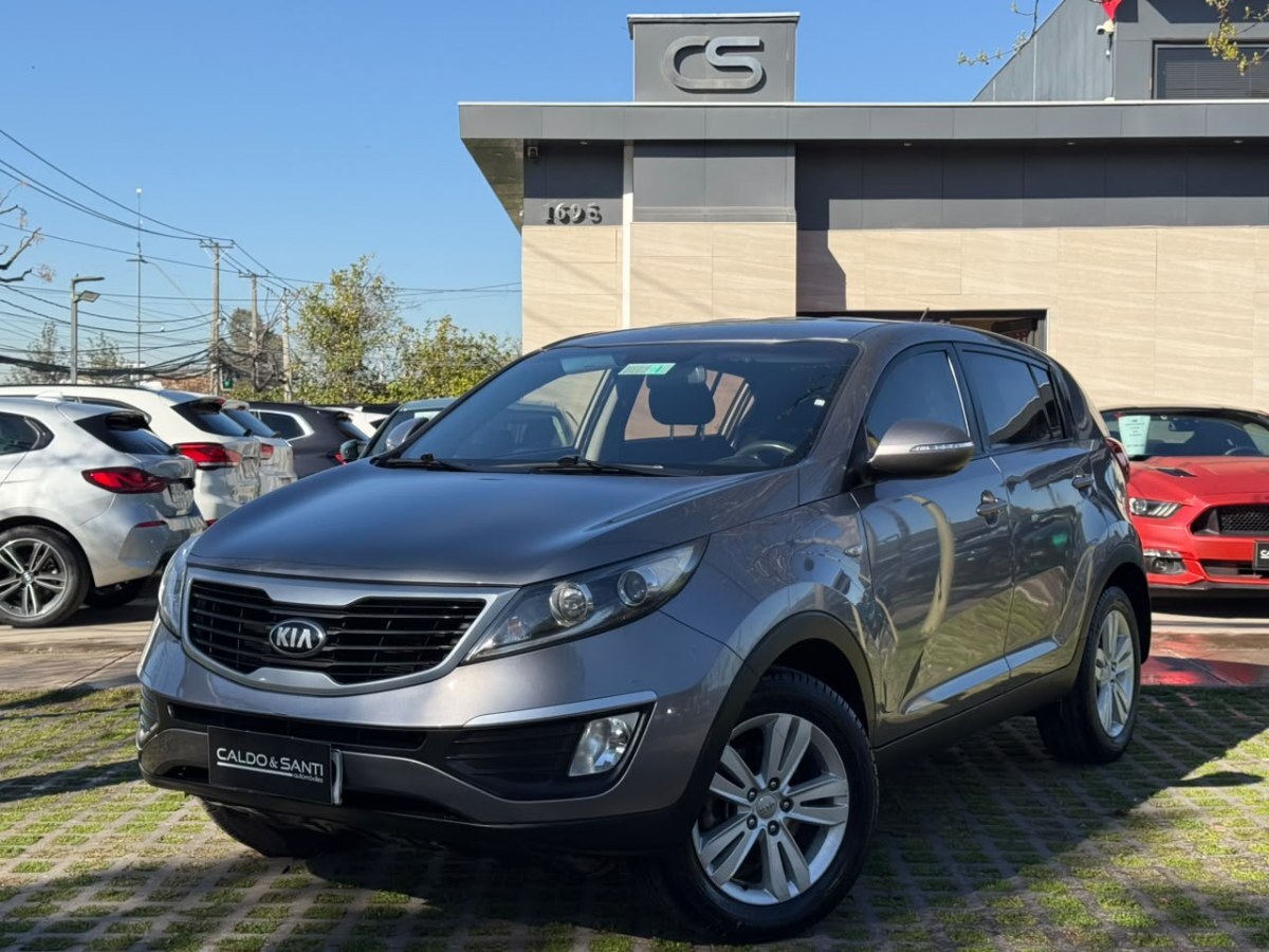 KIA SPORTAGE LX 2.0 MT 2013 BUEN ESTADO - CALDO SANTI