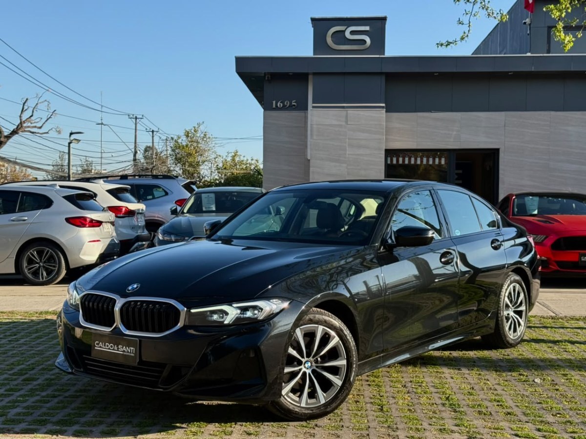 BMW 320I URBAN LCI 2.0 AT  TURBO 2024 1 SOLO DUEÑO - CALDO SANTI