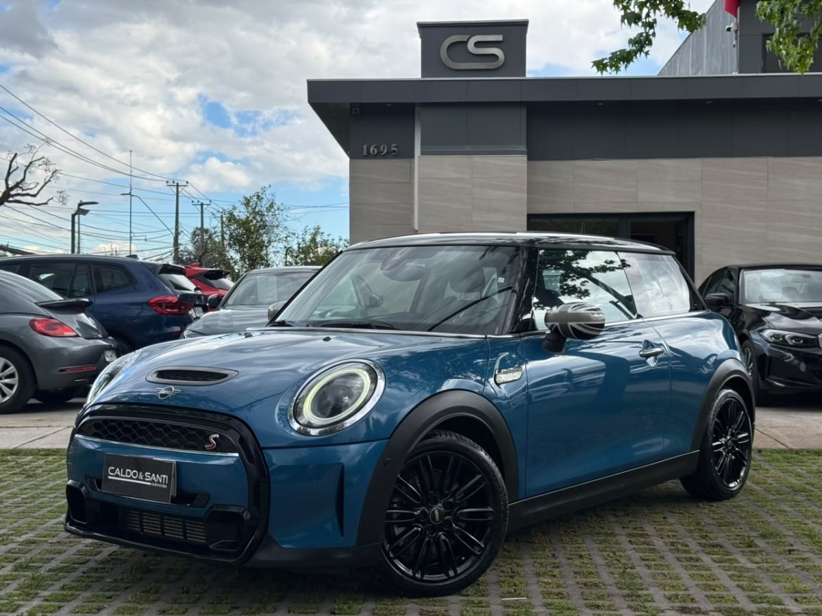 MINI COOPER S 2.0 AUT 2023 2 DUEÑOS, MANTENCION EN LA MARCA - FULL MOTOR