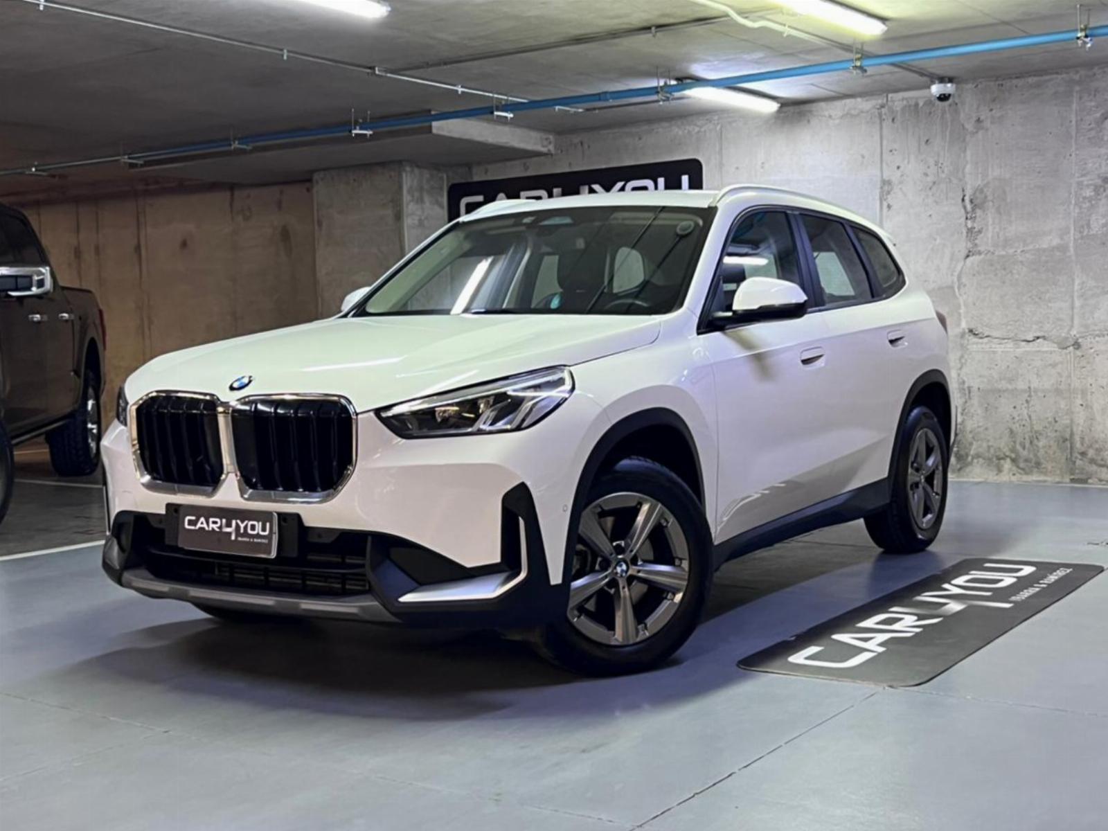 BMW X1 18i sDRIVE 2023 MANTENIMIENTO AL DÍA UN DUEÑO - 