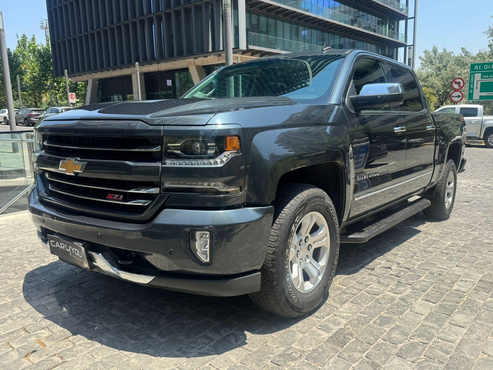 CHEVROLET SILVERADO SILVERADO LTZ 2018 REALMENTE IMPECABLE - FULL MOTOR