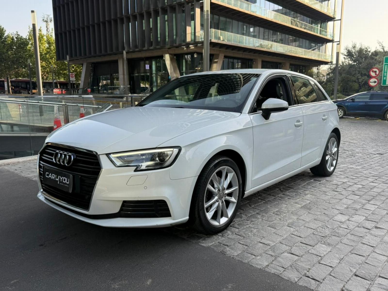 AUDI A3 SPORTBACK TFSI 1.4 2018 ÚNICO DUEÑO - FULL MOTOR