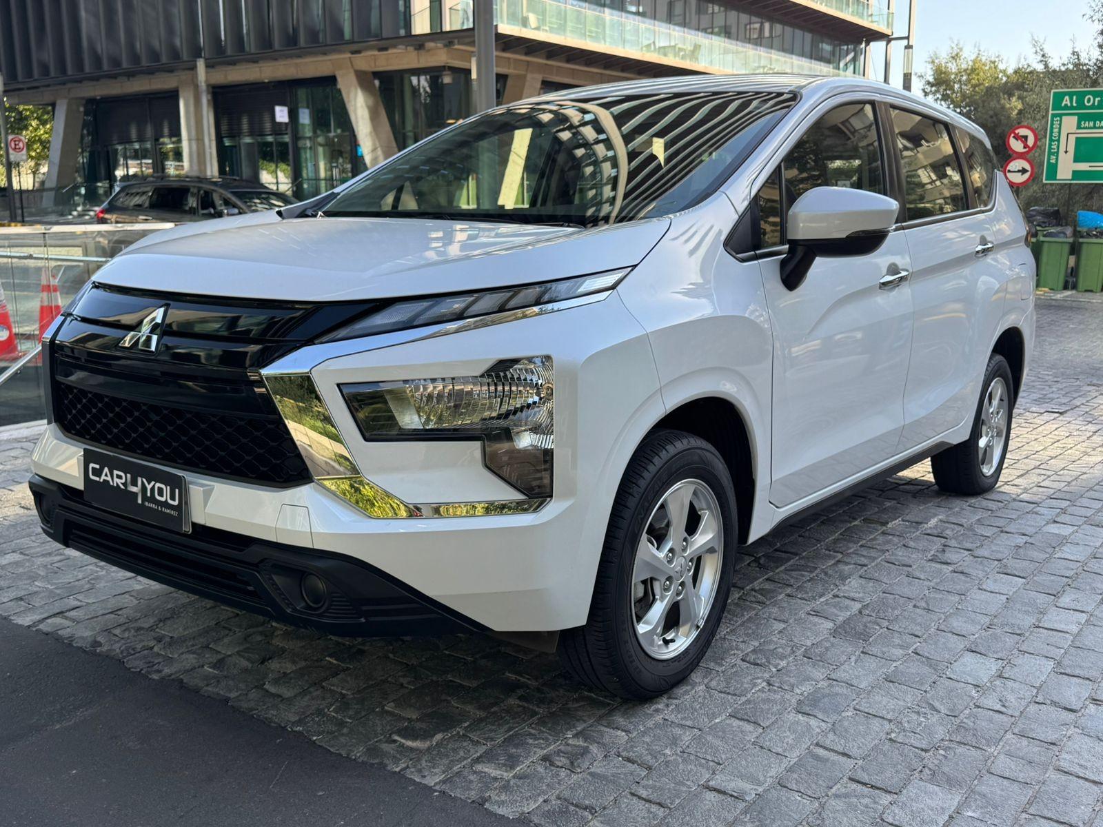 MITSUBISHI XPANDER 1.5 2024 SÓLO 13.000 KM - FULL MOTOR