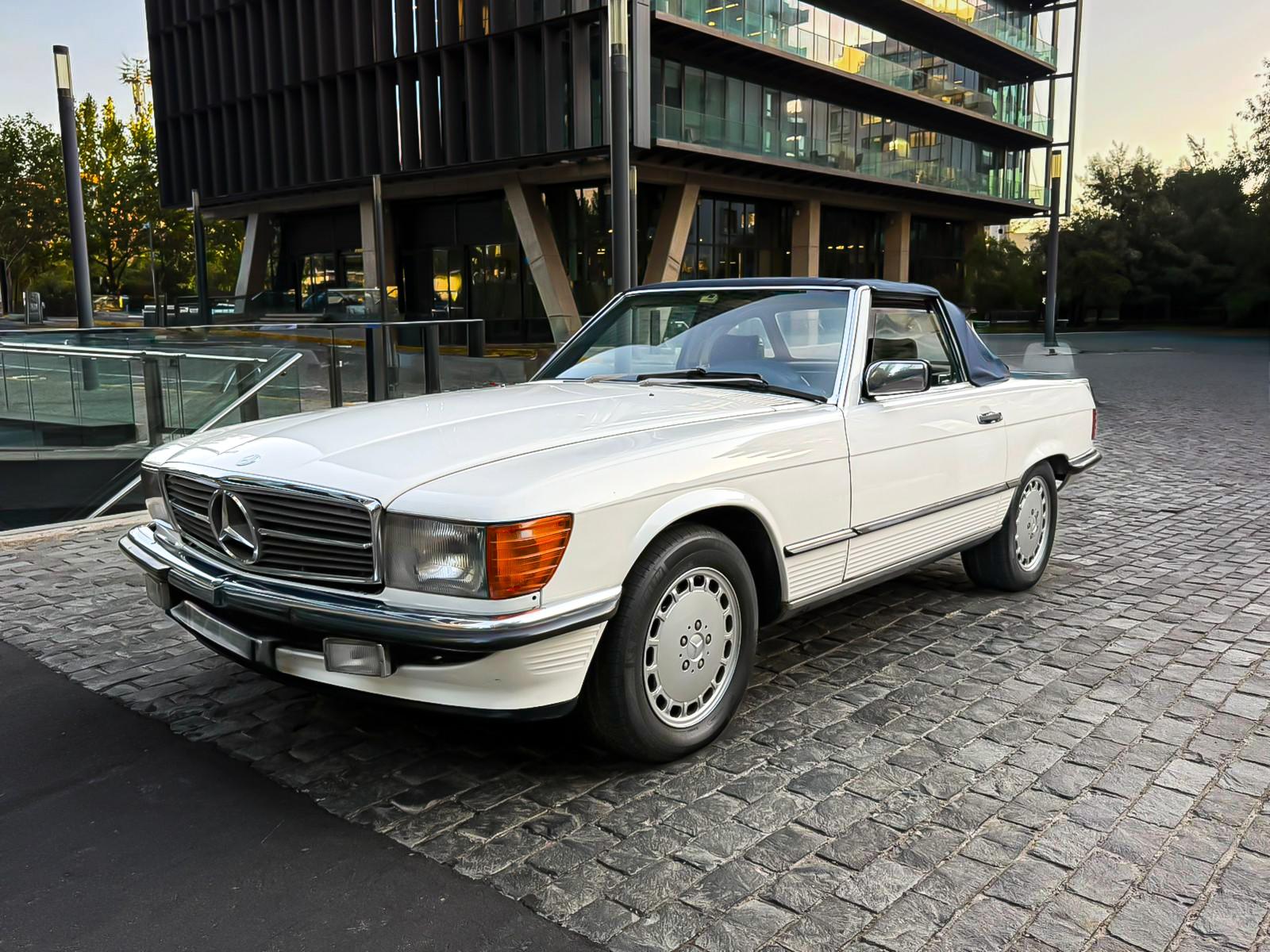MERCEDES-BENZ 560SL 5.7 1988 SÓLO 129.000 KM - FULL MOTOR