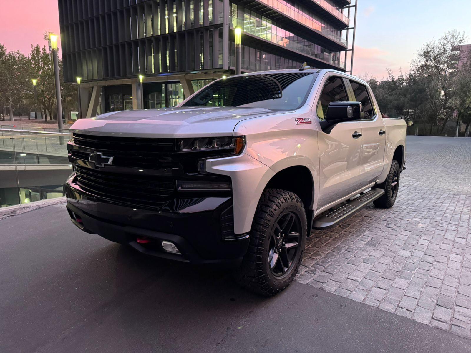 CHEVROLET SILVERADO 5.3 AUTO LT TRAIL BOSS DC 4WD 2022 2 DUEÑOS - FULL MOTOR