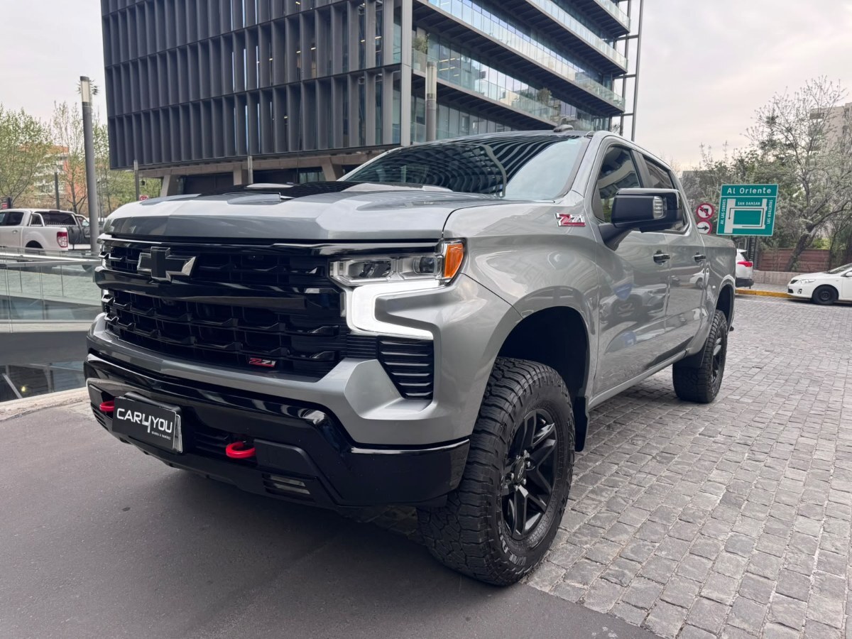 CHEVROLET SILVERADO 5.3 LT TRAIL BOSS Z71 4X4 AT 4P. 2023 Facturable - FULL MOTOR