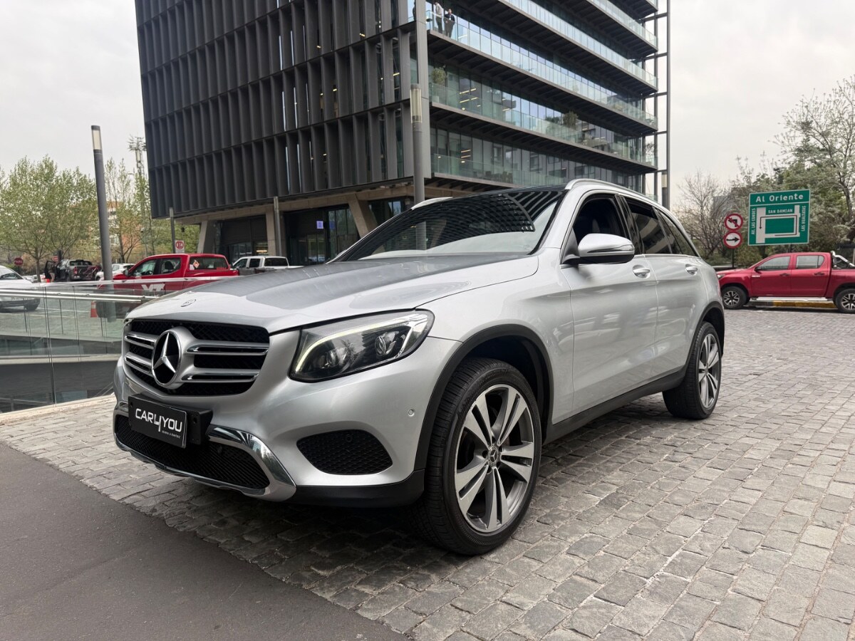 MERCEDES-BENZ GLC 250 DIESEL 2018 UN DUEÑO- MANTENIMIENTO KAUFMANN - FULL MOTOR