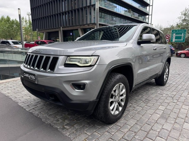 JEEP GRAND CHEROKEE LAREDO 4X4 2014 MUY BUEN ESTADO. - FULL MOTOR