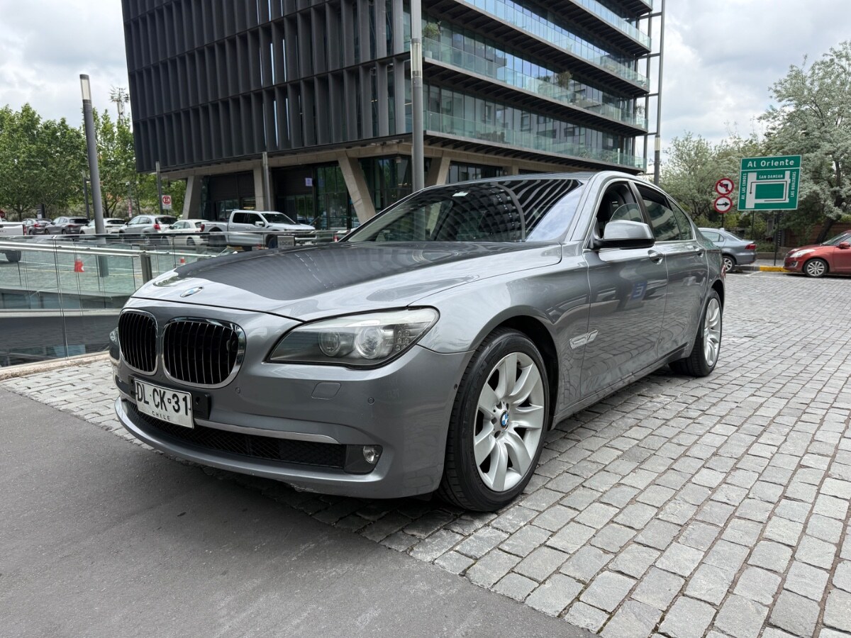 BMW 750 NIGHT VISION 2012 SOLO 108.000 KM - FULL MOTOR