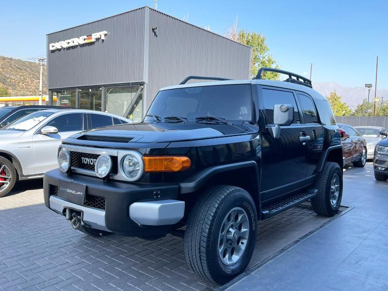 TOYOTA FJ CRUISER  2014 4.000 CC 4x4 - 