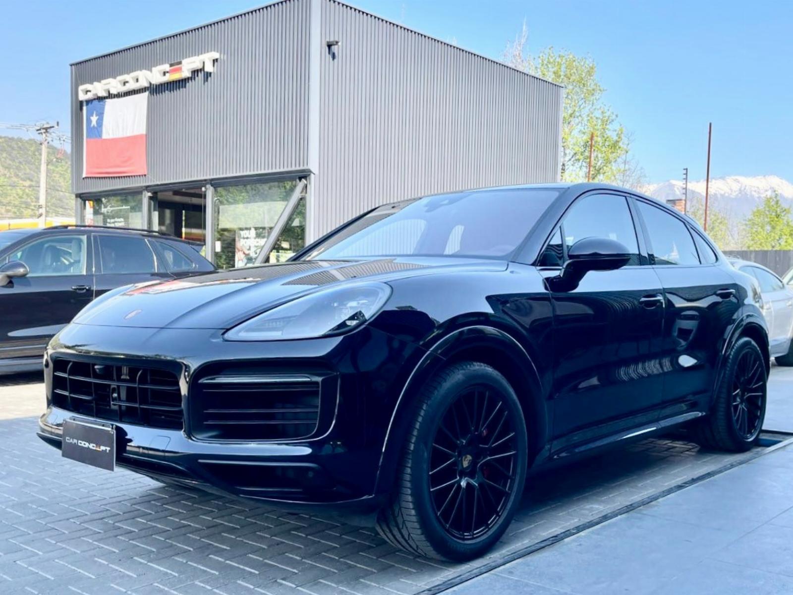 PORSCHE CAYENNE GTS 4.0  2023 SÓLO 780 KILÓMETROS - 
