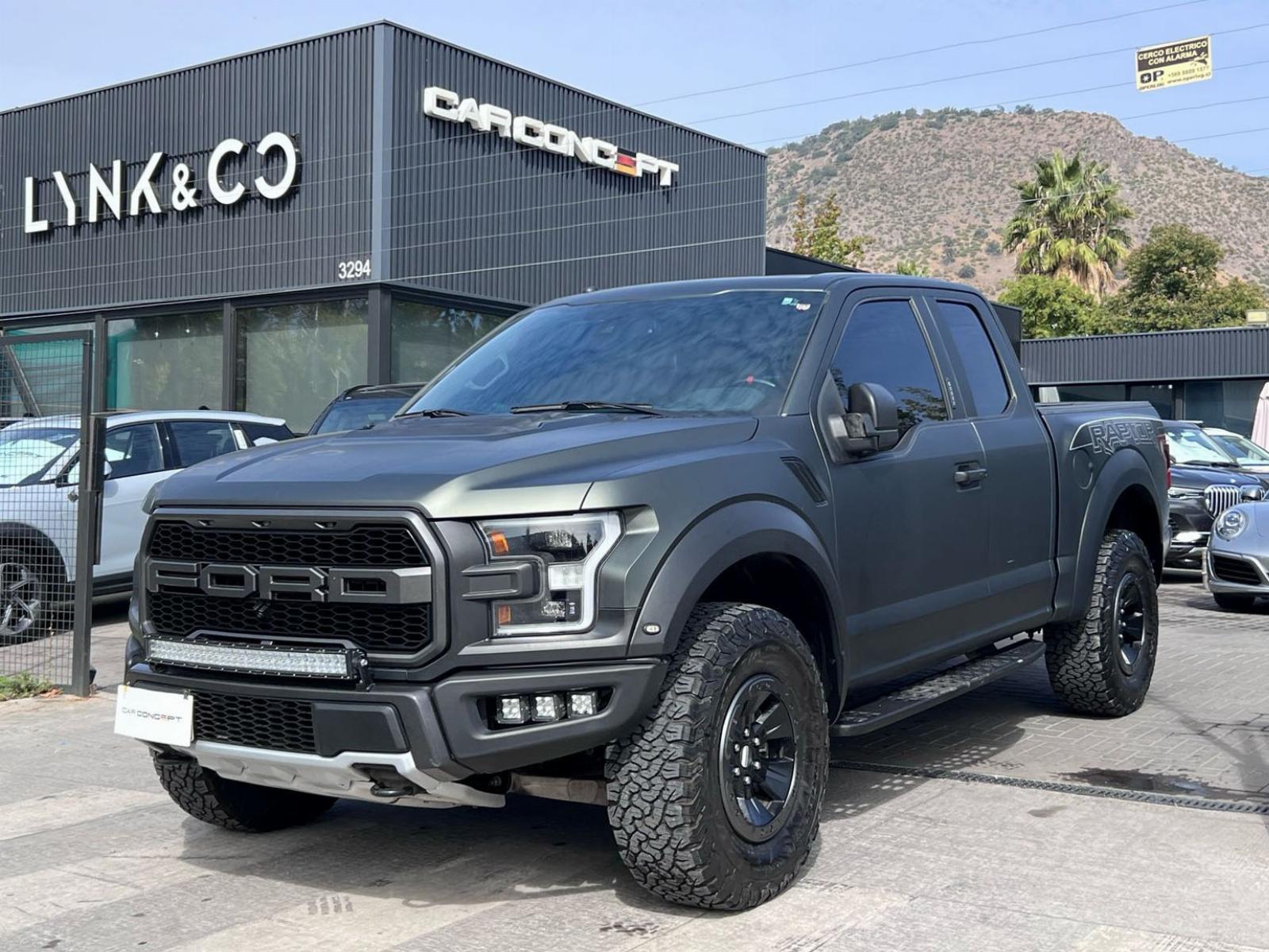 FORD F-150 RAPTOR EQUIPO EXTRA 2018 FACTURABLE MANTENIMIENTO EN LA MARCA - Car Concept