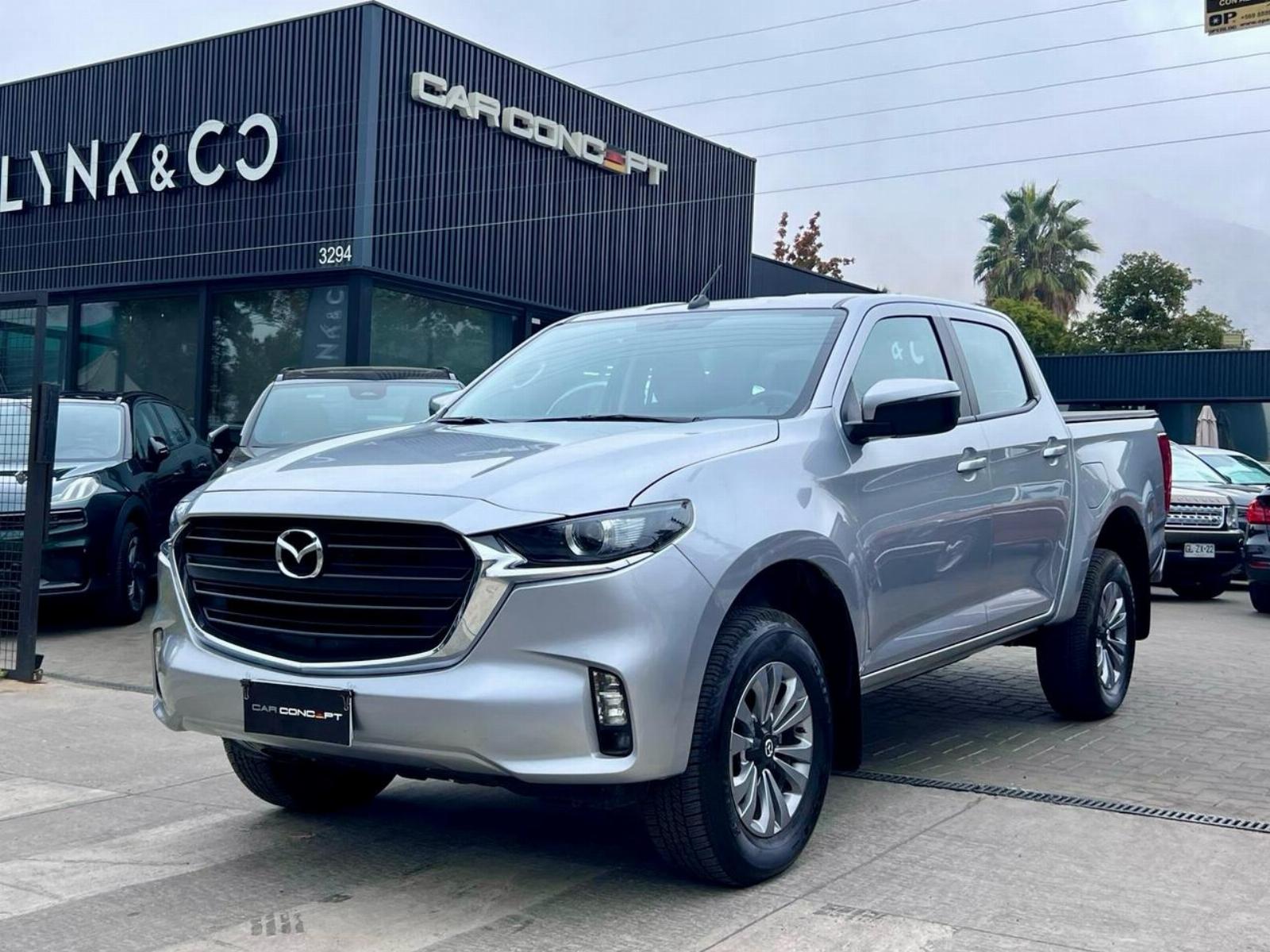 MAZDA BT-50 3.0 4x4 2023 MANTENIMIENTO EN LA MARCA UN DUEÑO - Car Concept