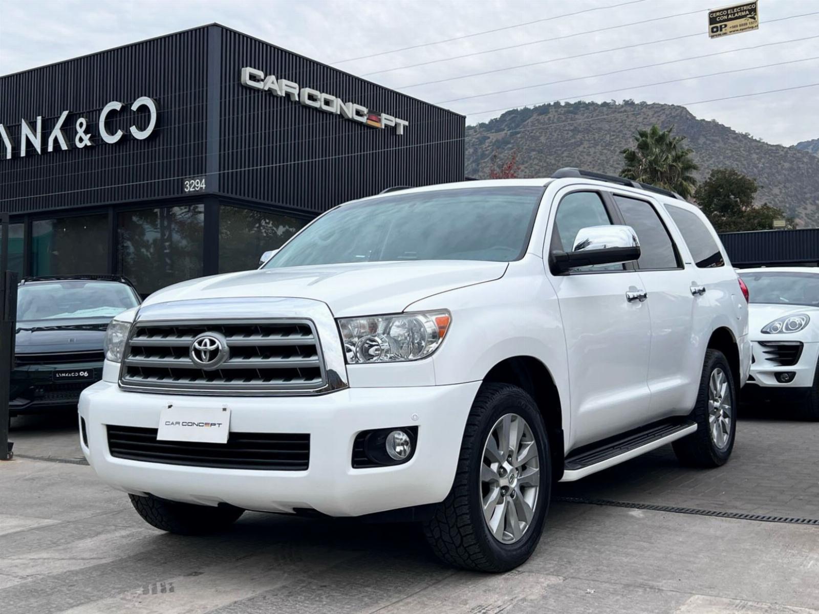 TOYOTA SEQUOIA LIMITED 5.7 2012 UN DUEÑO MANTENIMIENTO EN LA MARCA - Car Concept
