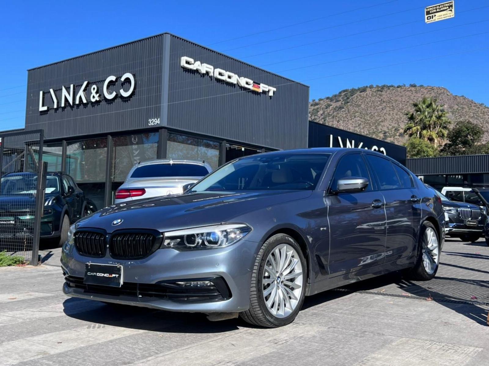 BMW 530 d LUXURY 3.0 2018 MANTENIMIENTO AL DÍA - FULL MOTOR