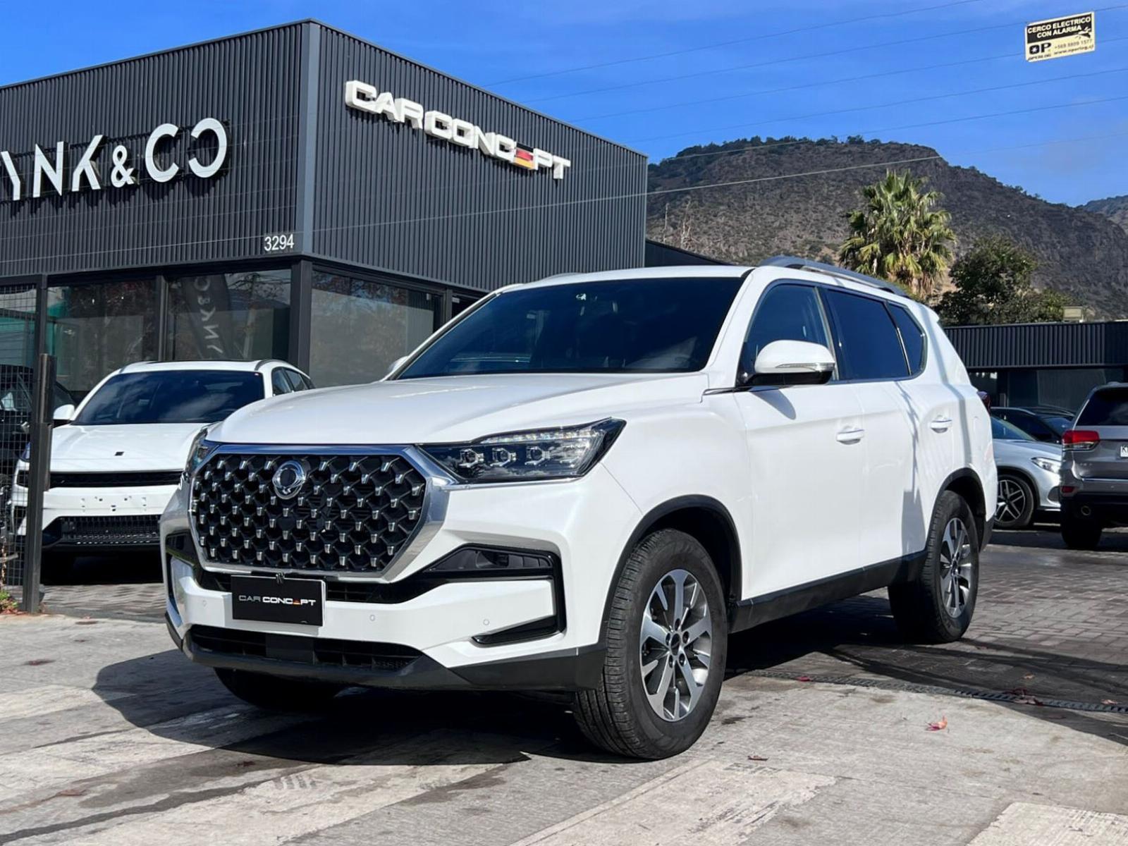SSANGYONG REXTON 2.2 DIESEL 2WD 2025 GARANTÍA VIGENTE UN DUEÑO - FULL MOTOR