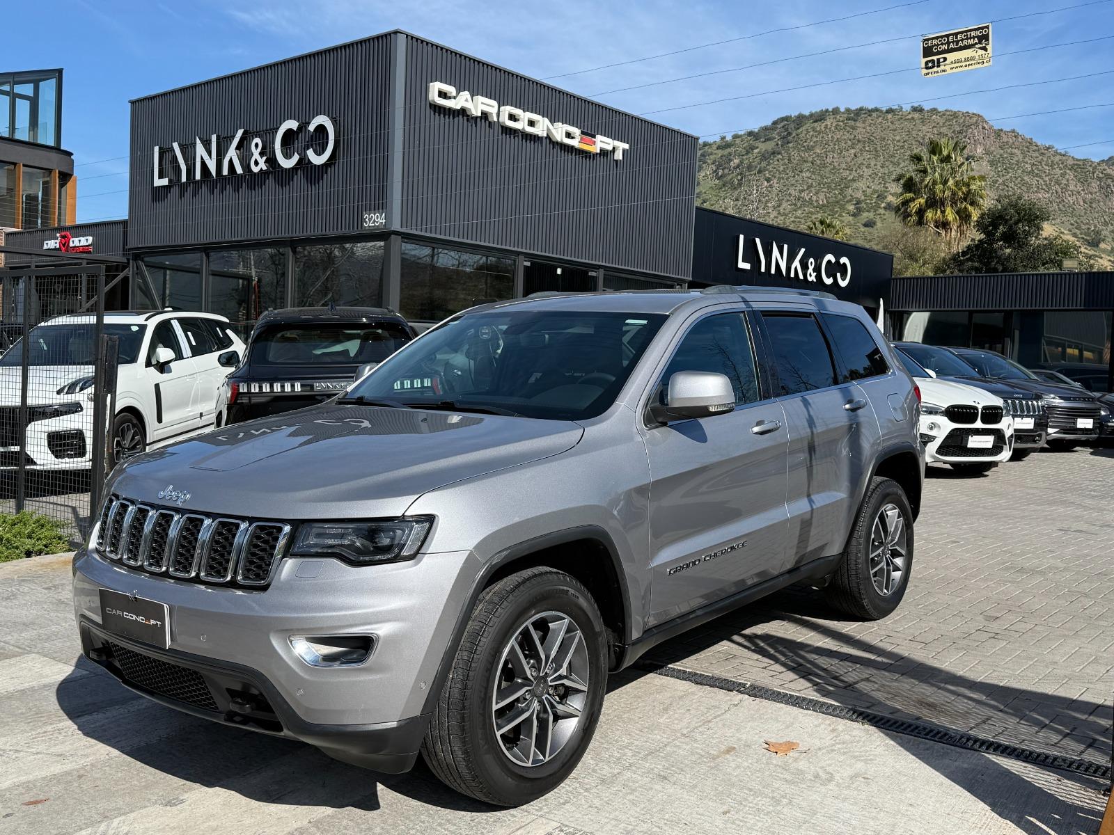 JEEP GRAND CHEROKEE LAREDO 4X2 2020 1 DUEÑO, MANT EN LA MARCA - Car Concept