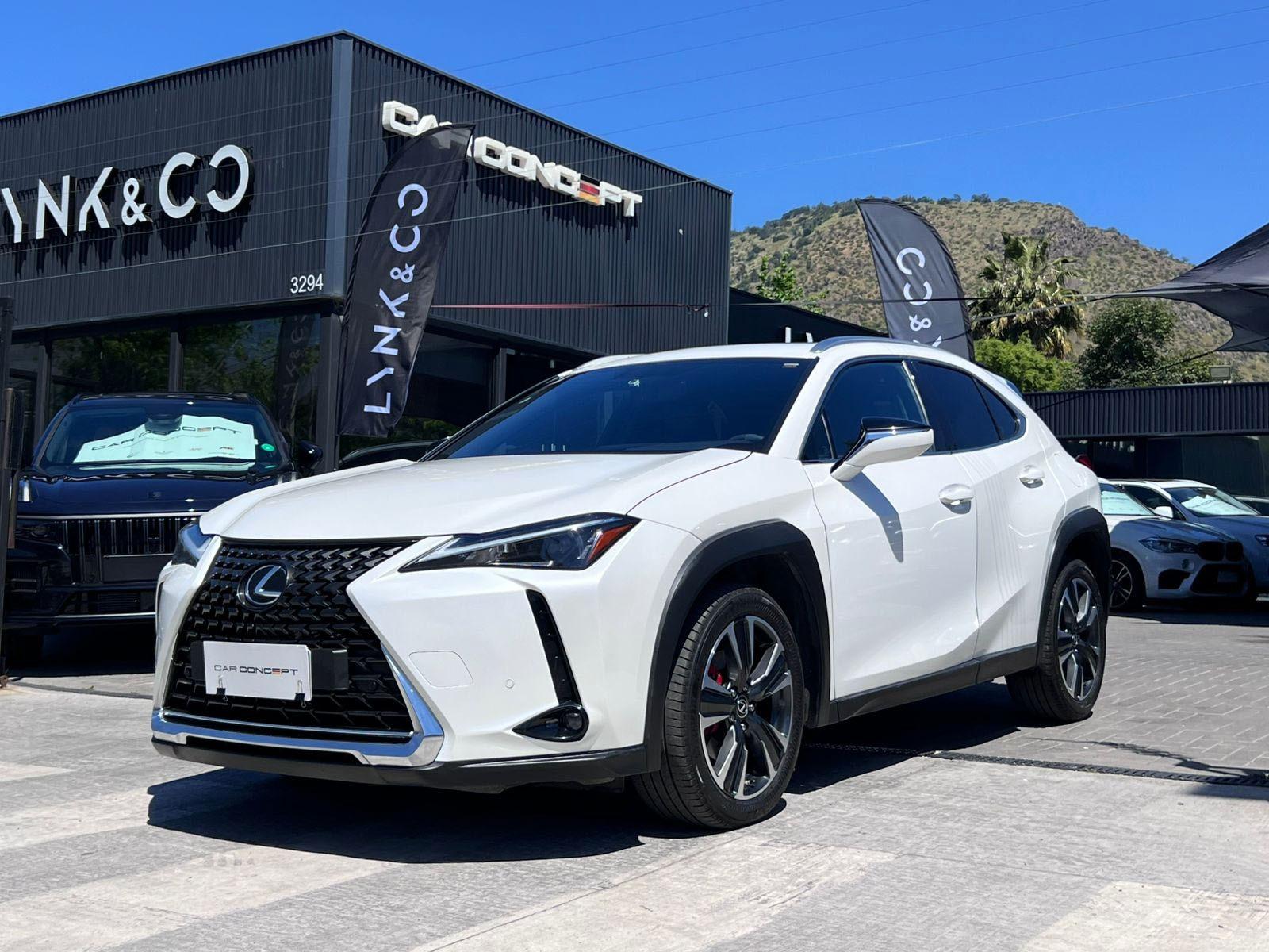 LEXUS UX 200 2.0 TURBO 2024 UN DUEÑO MANTENIMIENTO EN LA MARCA - FULL MOTOR